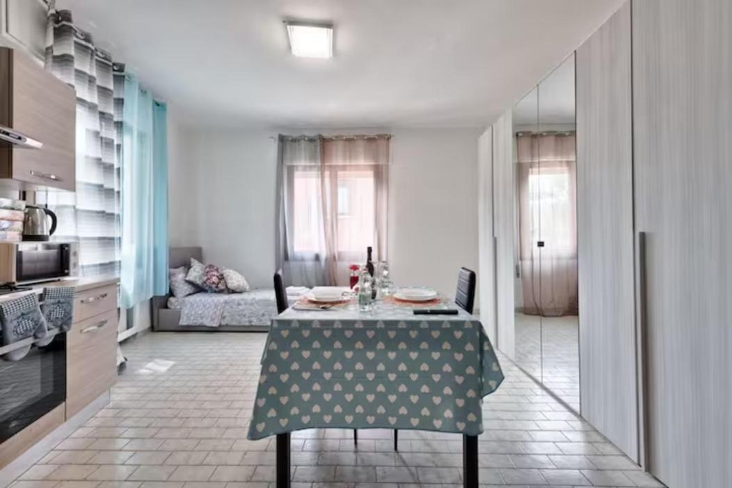 Venice Miramare Residence Mestre Buitenkant foto
